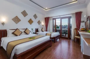 Deluxe-Triple-Room-1