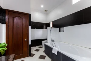 Deluxe-Triple-Room-7